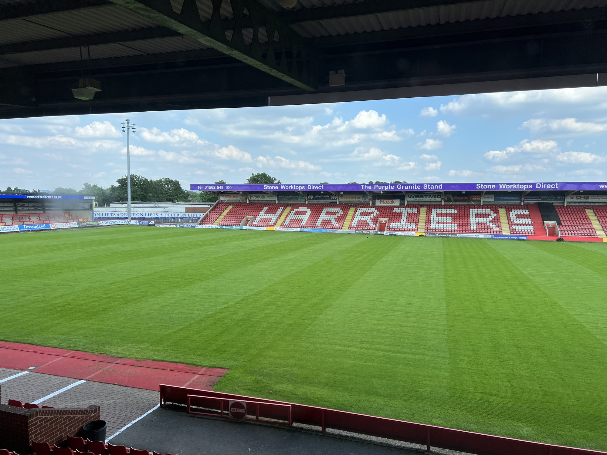harriers pitch